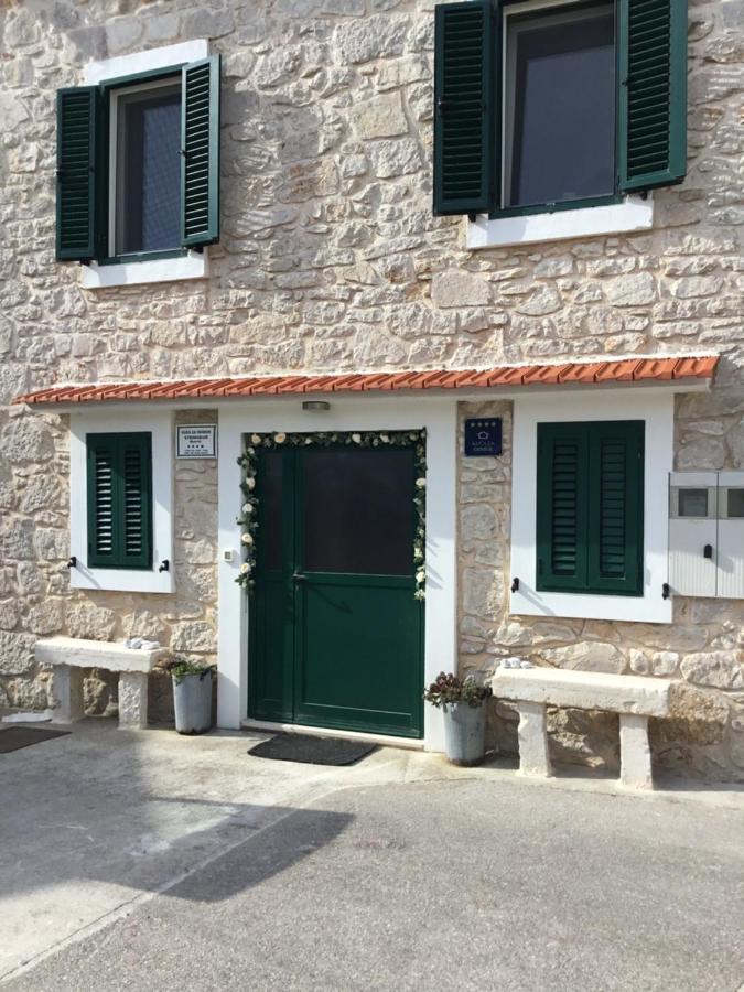Stein Haus Villa Pirovac Bagian luar foto