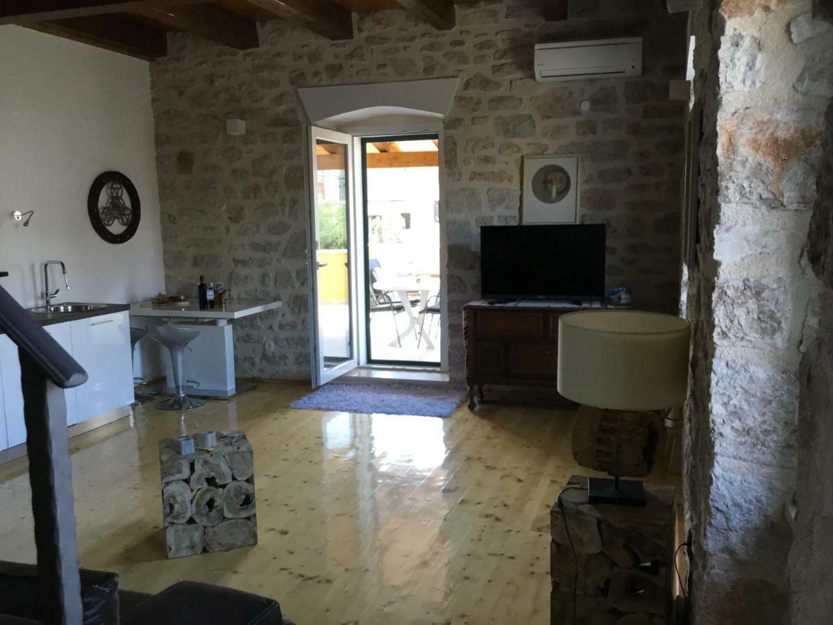 Stein Haus Villa Pirovac Bagian luar foto