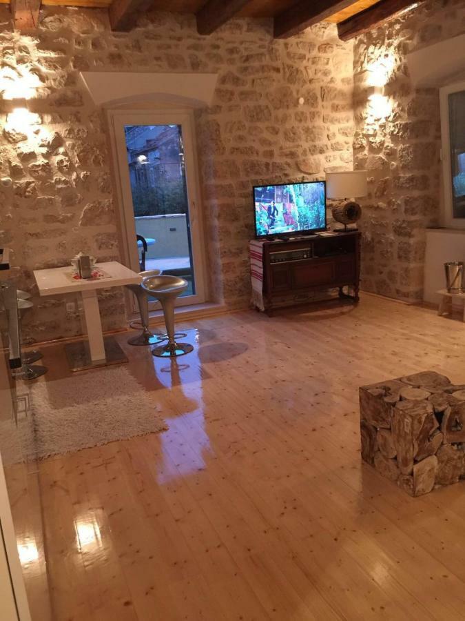 Stein Haus Villa Pirovac Bagian luar foto